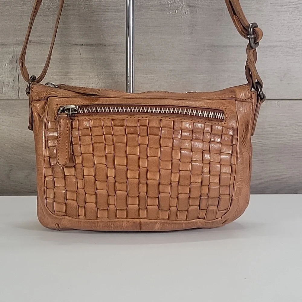 Vilenca Holland for Anthropologie Woven Leather Crossbody Bag in Tan